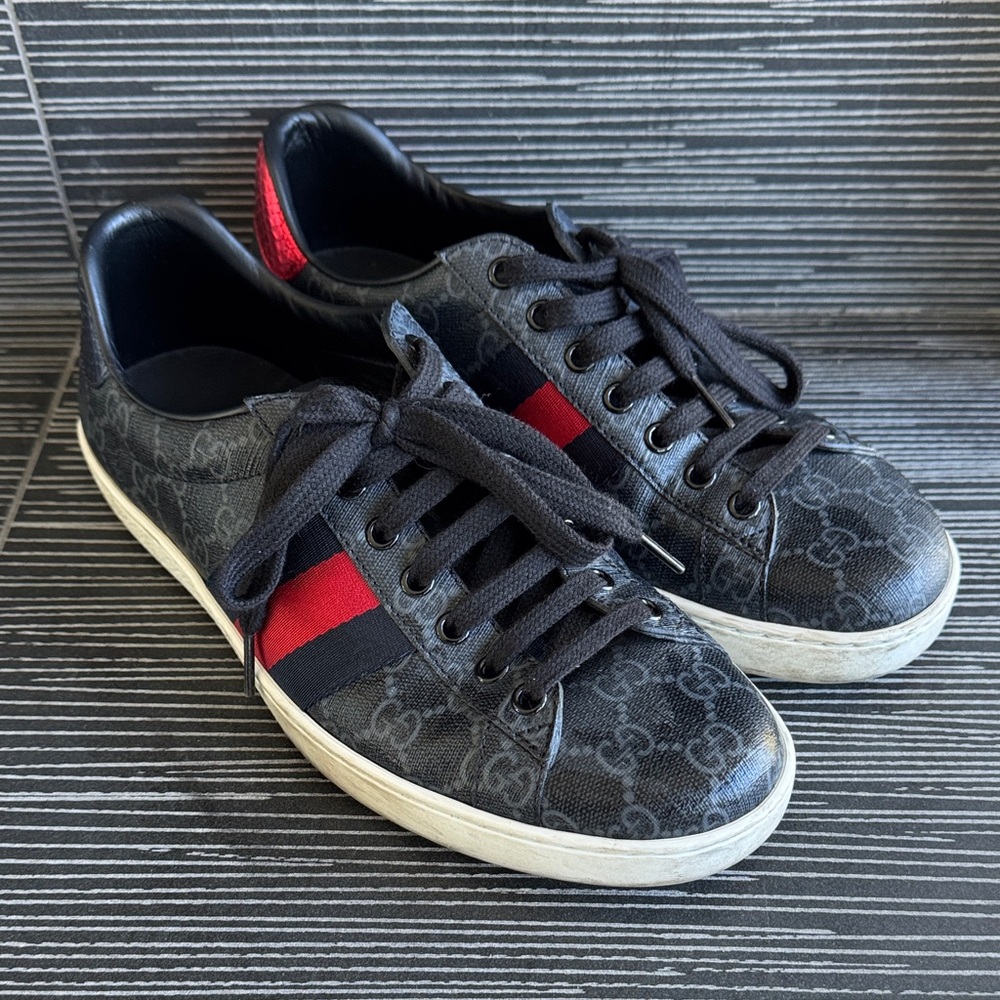 💯 % Authentic Gucci GG Supreme Canvas Sneakers